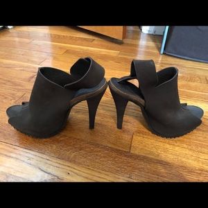 Pedro Garcia brown sling back platform heels